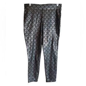 Torrid Black & Gray Metalic Mermaid Scale Print Leggings Size XL